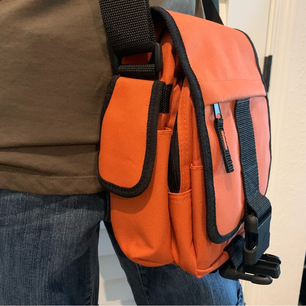 GH Bass & Co. Orange Crossbody Bag - Picture 3 of 11
